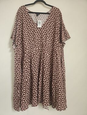 Torrid Flower Connect Burnette V-Neck Mini Dress